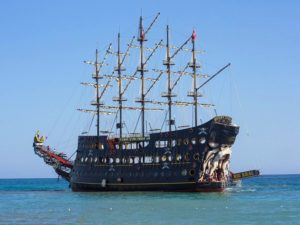 Прогулка на пиратской яхте BIG KRAL в Сиде