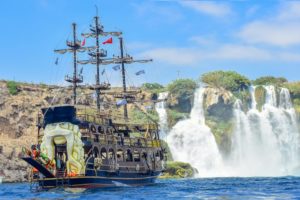 Пиратская яхта «Сокровища Барбароссы» из Анталии