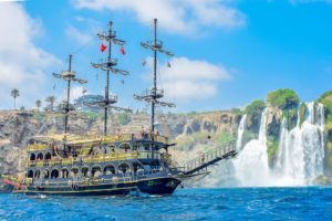 Пиратская яхта «Сокровища Барбароссы» из Белека